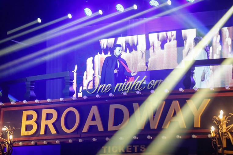 One Night on Broadway 